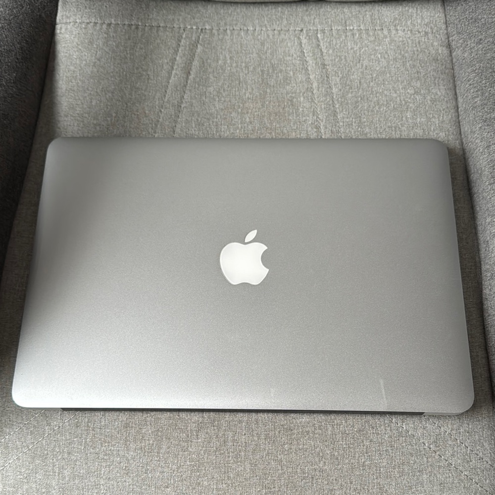 Apple MacBook Air model A1466